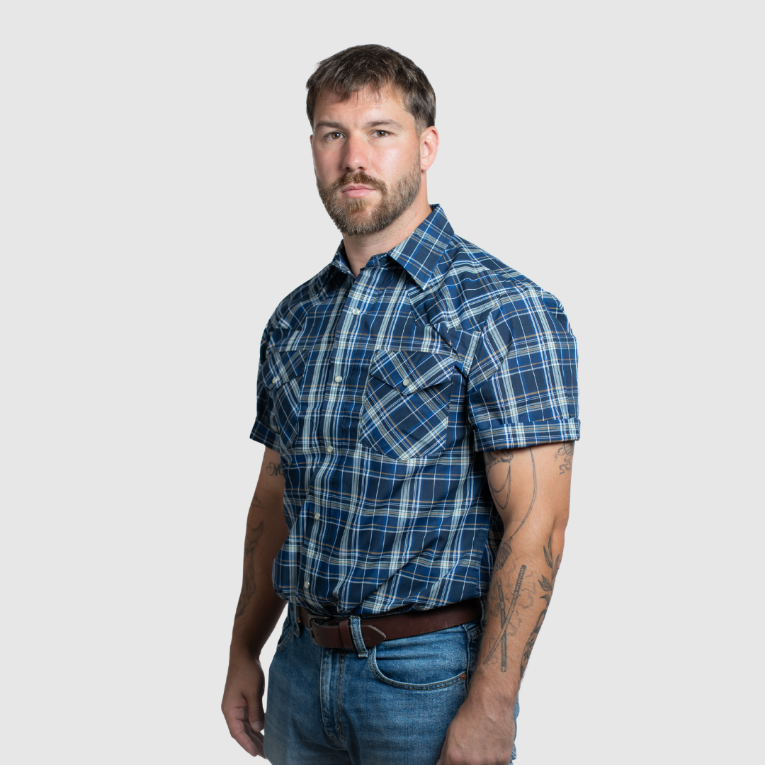Men's Short-Sleeve Snap Plaid Shirt (Dark Royal) - I30E00-51