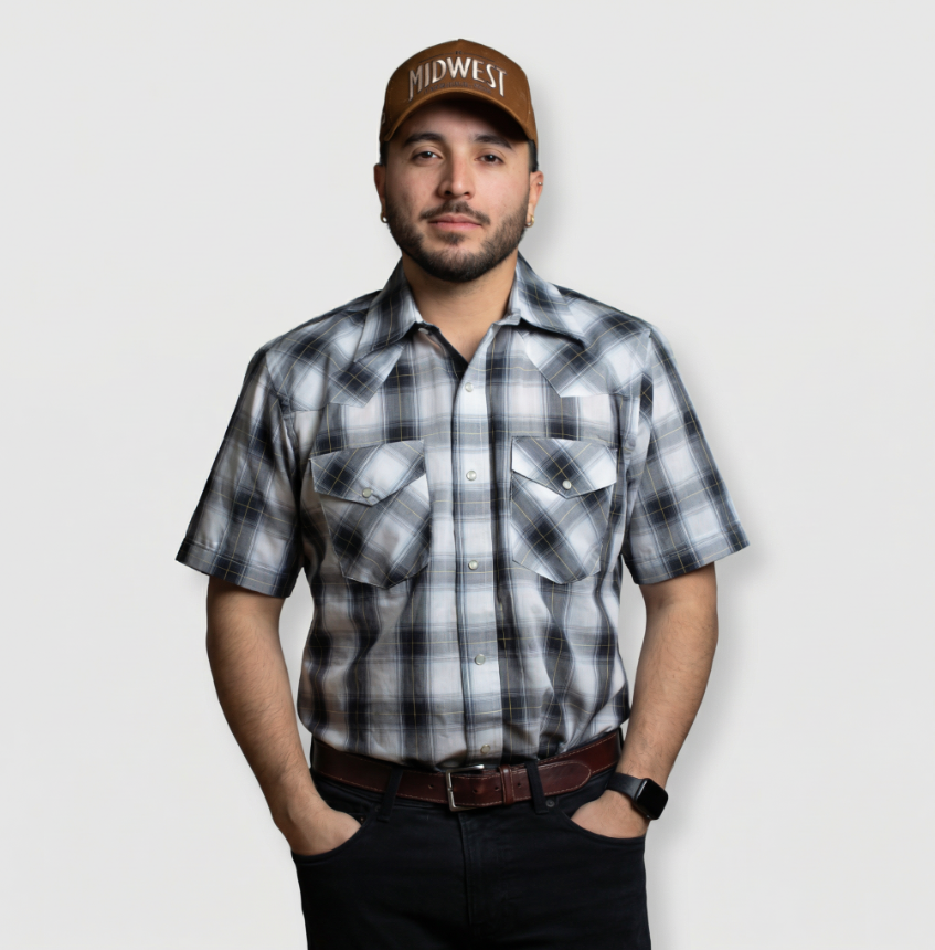 Men's Short-Sleeve Snap Plaid Shirt (Black/Grey) - I30E00-62