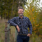 Men's long-sleeve western shirt. Plaid pattern. Pearl snaps.